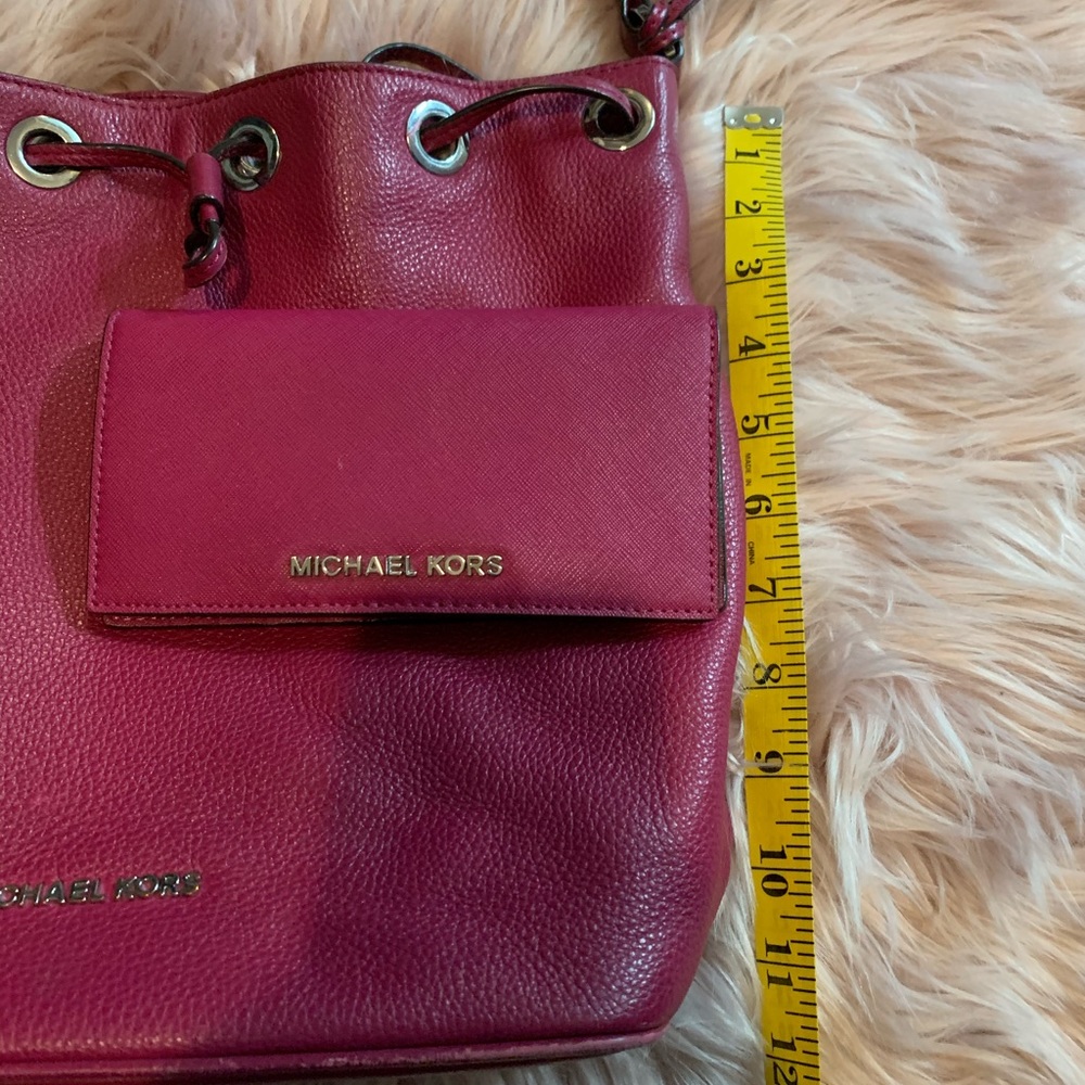 Michael Kors drawstring pink purse and wallet - Picture 2 of 2